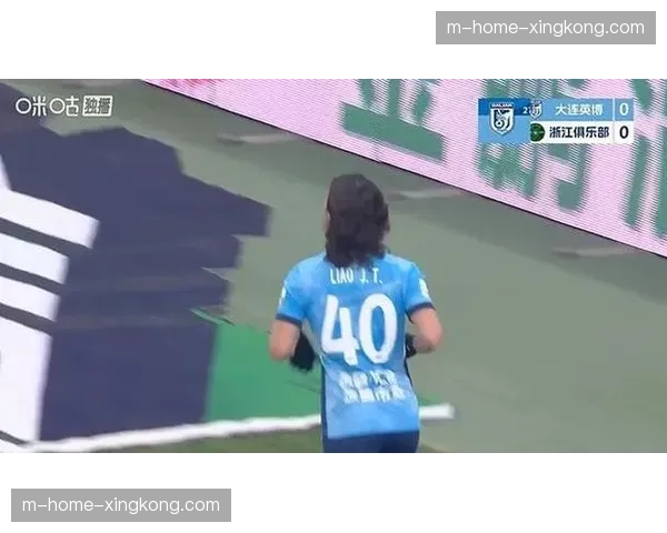 廖锦涛攻防一体助英博三连胜 后腰核心组织调度出色